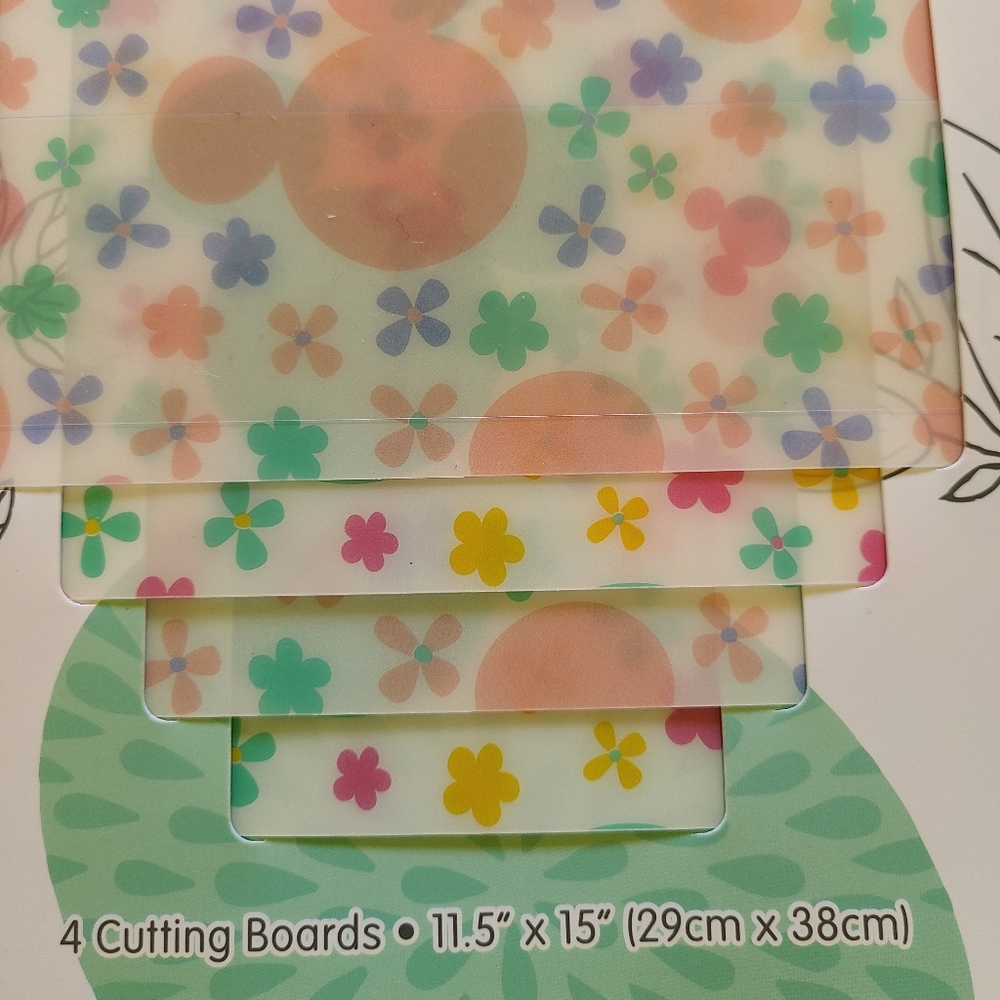 DISNEY 4pc. Cutting Board